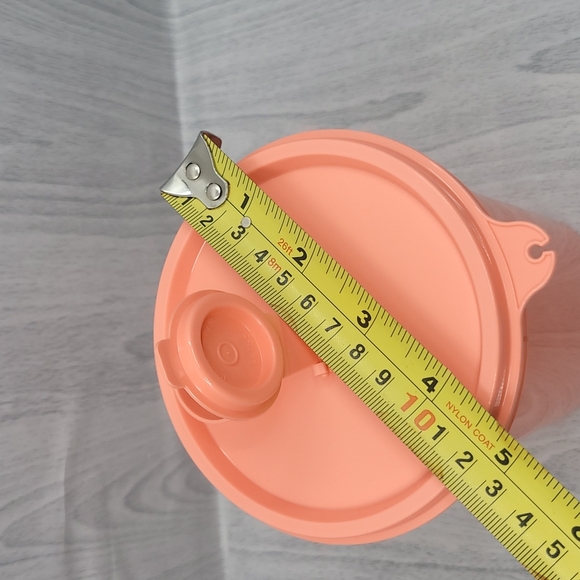 Tupperware Mega Tumbler New - Picture 6 of 6